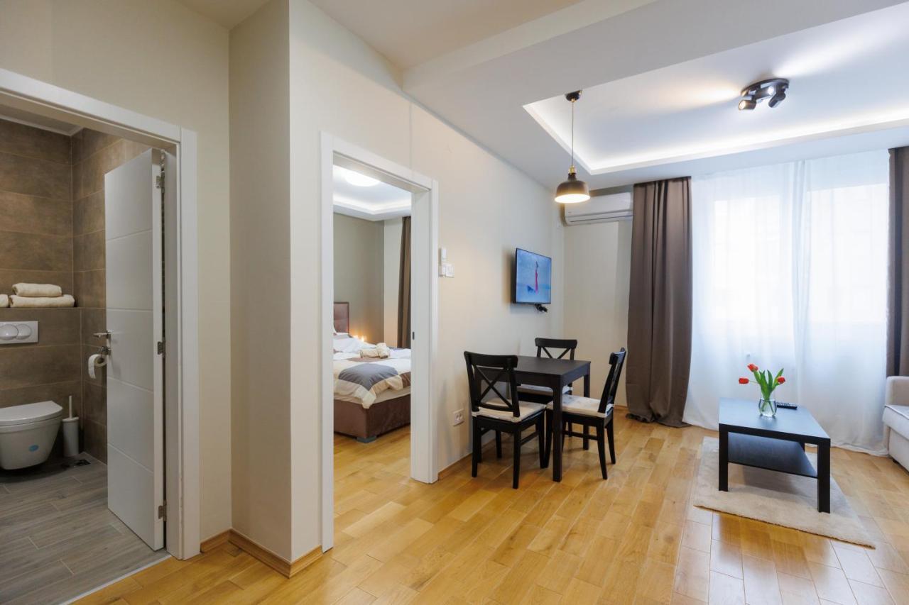 Black & White Apartment Subotica Exterior photo