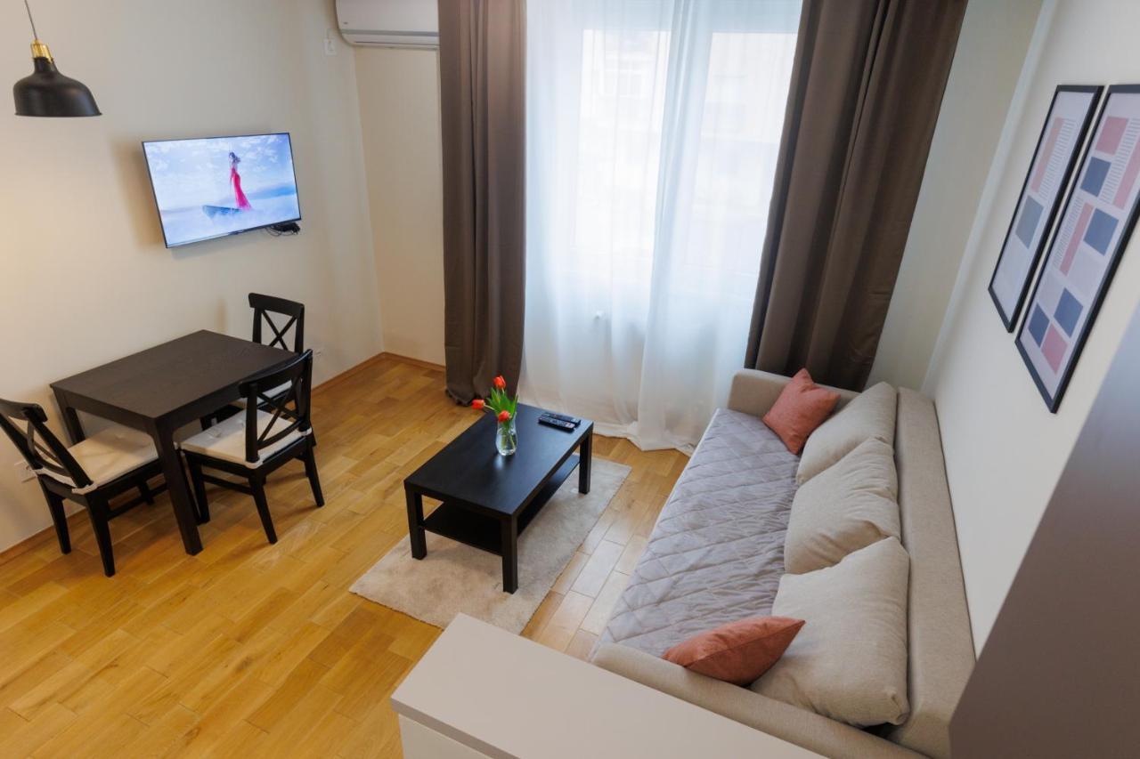 Black & White Apartment Subotica Exterior photo